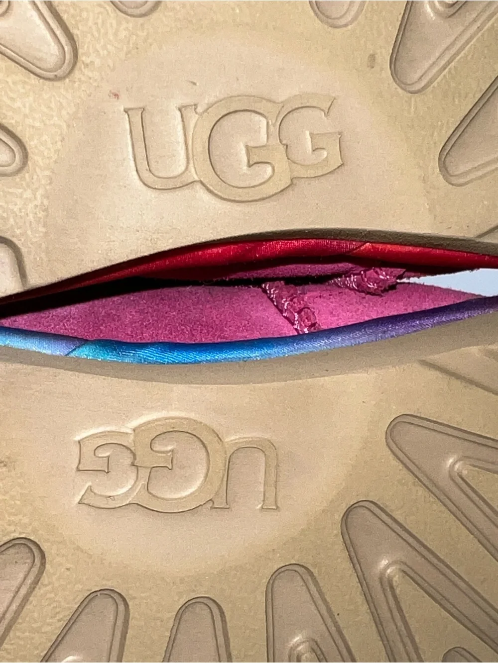 UGG Classic Rainbow‎ Short Fushia Pink Suede Youth Sz 3 in Time for Back School